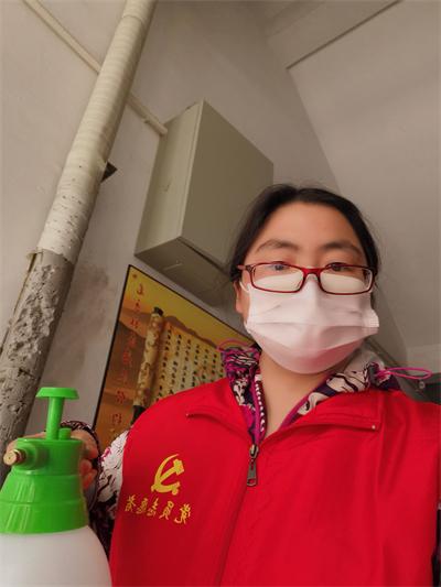 张莉 (2).jpg