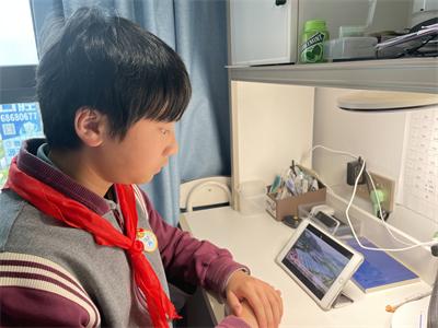 学生1.jpg