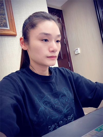 李斐.jpg 李斐.jpg