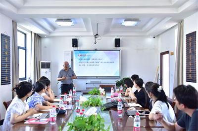 聂剑平作报告 (9).jpg