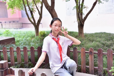 钱邱韵.jpg