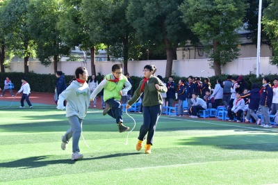 学生齐心协力 (4).JPG
