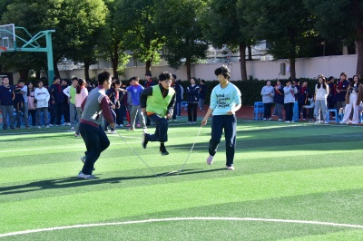 学生齐心协力 (7).JPG