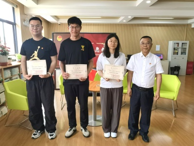 05优秀青年团员志愿者.jpg 05优秀青年团员志愿者.jpg