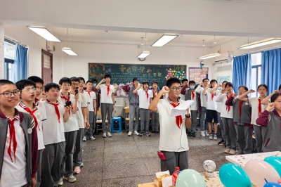 初二2班-5.jpg